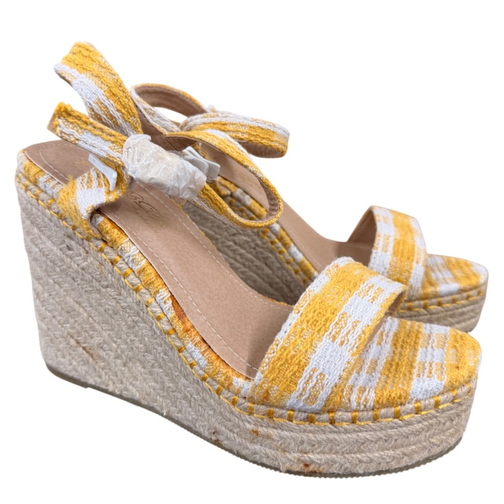 NWT Mustard and White Wedge Sandals